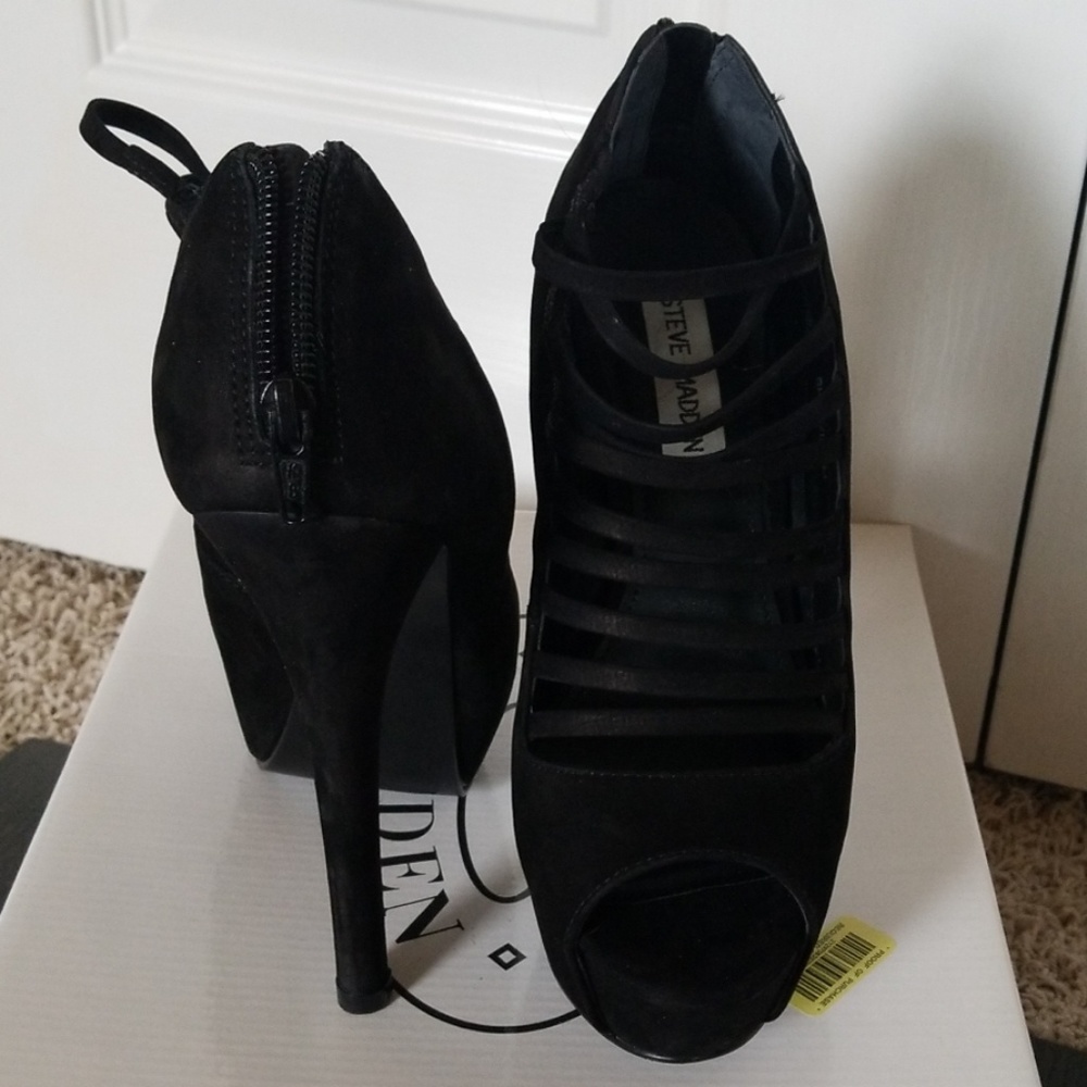 Steve Madden black stilettos shoes - Picture 3 of 3